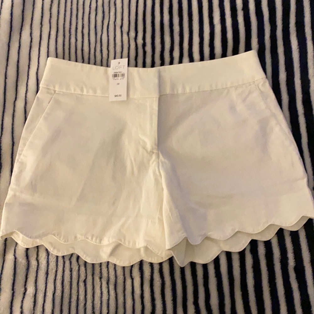 NWT Loft Riviera Scallop Shorts 4” Rise Size 00 White
